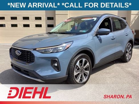 Certified 2024 Ford Escape Platinum AWD/4WD image 4