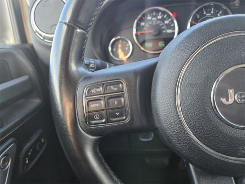 Used 2012 Jeep Wrangler Unlimited Sahara w/ Connectivity Group image 14