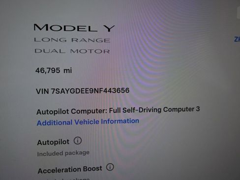 Used 2022 Tesla Model Y Long Range image 21