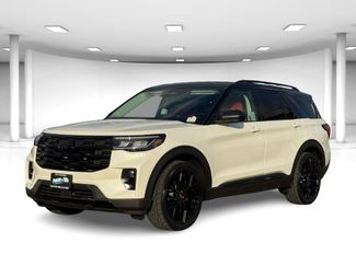 New 2025 Ford Explorer Active w/ Active Comfort Package RWD video 2
