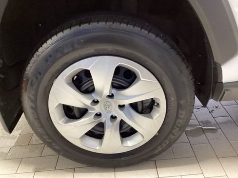 Used 2023 Toyota RAV4 LE AWD/4WD image 23