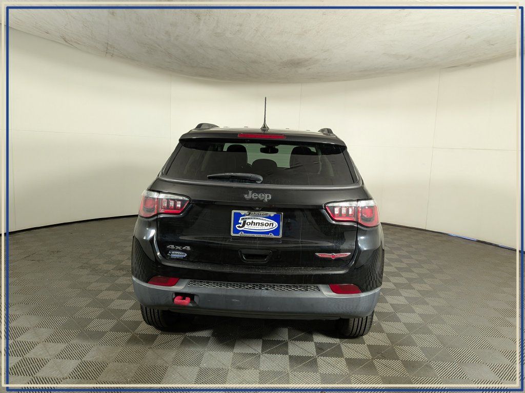 Used 2020 Jeep Compass Trailhawk w/ Leather Interior Group AWD/4WD image 8