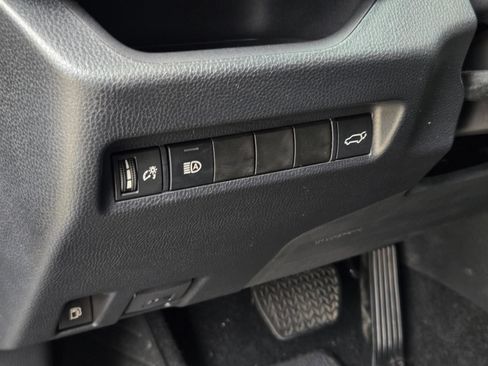 Used 2022 Toyota RAV4 XSE AWD/4WD image 23