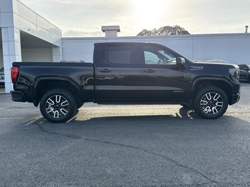 Used 2024 GMC Sierra 1500 AT4 w/ Technology Package image 2