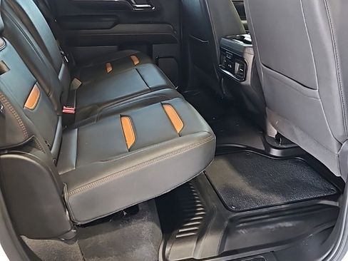 Used 2024 GMC Sierra 2500 AT4 image 19