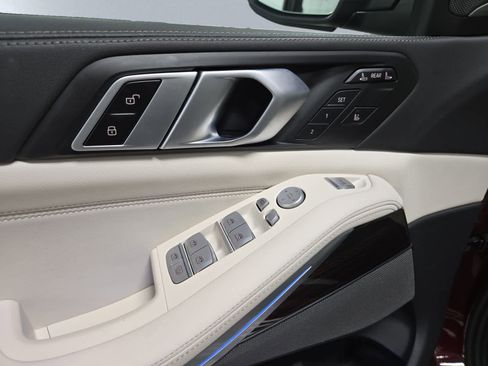 Used 2025 BMW X7 xDrive40i image 25