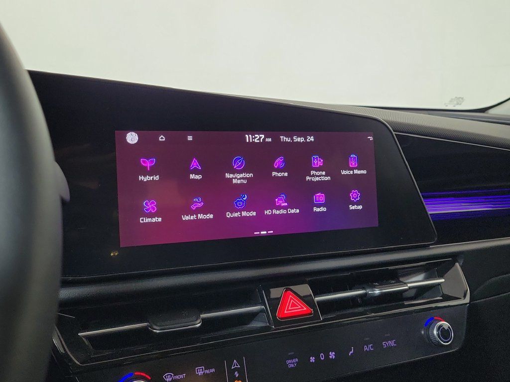 Used 2023 Kia Niro FWD image 19
