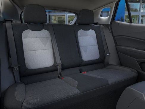 Used 2026 Chevrolet Trax LS w/ LS Convenience Package FWD image 17