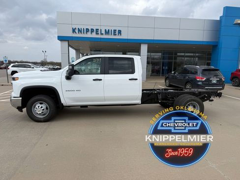 New 2026 Chevrolet Silverado 3500 W/T w/ WT Convenience Package image 1