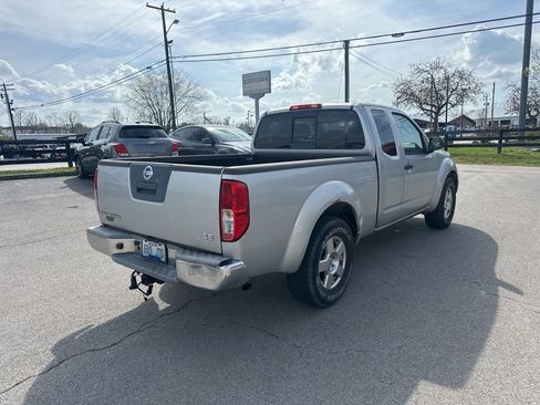 Used 2007 Nissan Frontier SE w/ SE Value Truck Pkg image 3