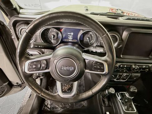 Used 2023 Jeep Wrangler Unlimited Sahara w/ Cold Weather Group AWD/4WD image 21