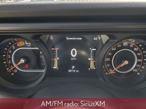 Used 2024 Jeep Wrangler Unlimited Sahara w/ Technology Group AWD/4WD image 19