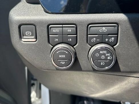 Used 2023 Chevrolet Silverado 1500 RST AWD/4WD image 38