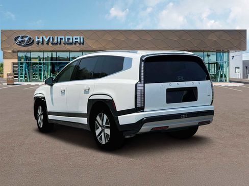 New 2026 Hyundai Ioniq 9 SEL image 6