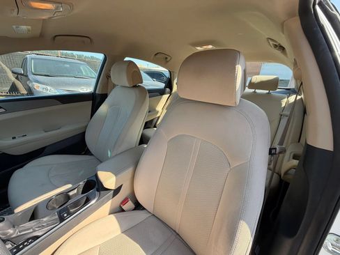 Used 2016 Hyundai Sonata SE w/ Cargo Package FWD image 24
