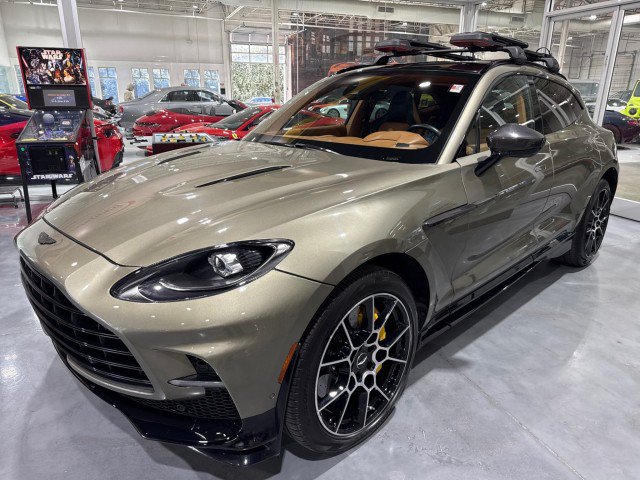 Used 2023 Aston Martin DBX 707 AWD/4WD image 1