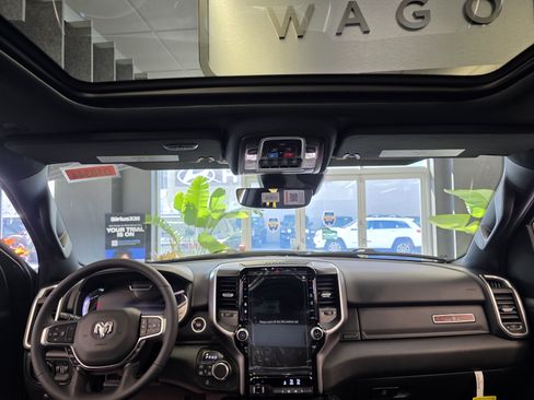 New 2026 RAM 1500 Big Horn AWD/4WD image 9