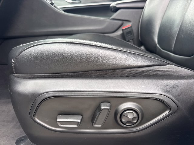 Used 2022 Jeep Grand Cherokee L Limited AWD/4WD image 17