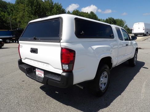 Used 2021 Toyota Tacoma SR RWD image 7