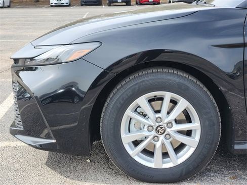 New 2026 Toyota Camry LE image 5