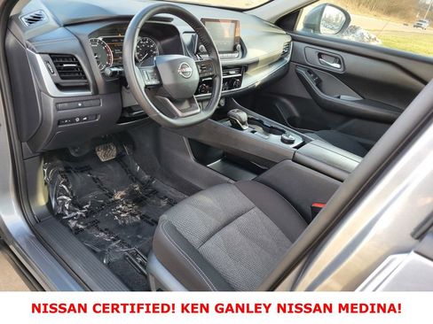 Certified 2025 Nissan Rogue SV image 25