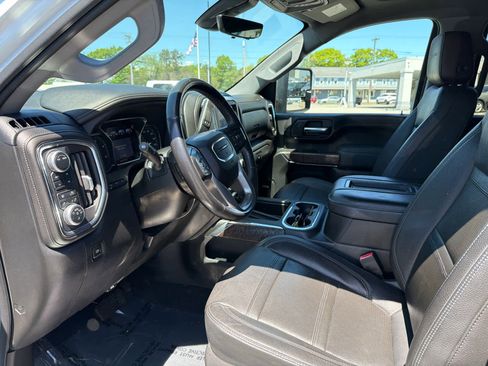 Used 2020 GMC Sierra 2500 Denali w/ Technology Package AWD/4WD image 11