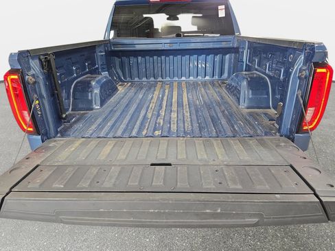 Used 2024 GMC Sierra 1500 SLT AWD/4WD image 12