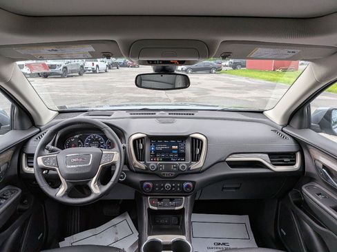Used 2024 GMC Terrain Denali w/ Denali Premium Package AWD/4WD image 22