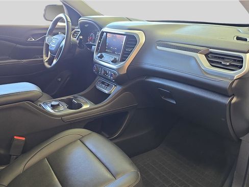 Used 2023 GMC Acadia SLT w/ Elevation Edition image 13