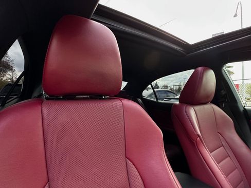 Used 2018 Lexus IS 300 F Sport image 18