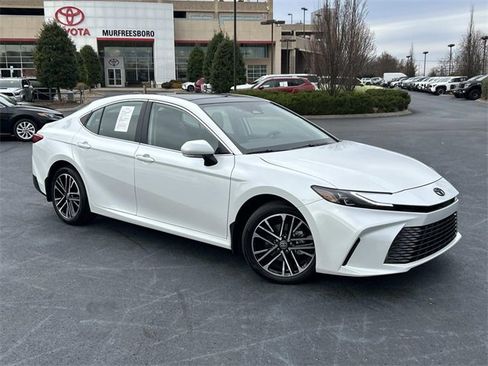 Used 2025 Toyota Camry XLE image 2