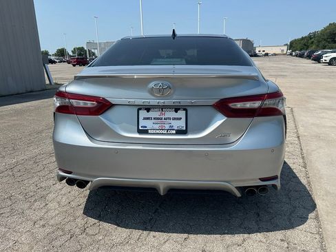 Used 2018 Toyota Camry XSE FWD image 6