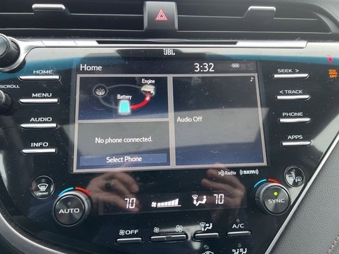 Used 2018 Toyota Camry XLE w/ Audio Package image 8