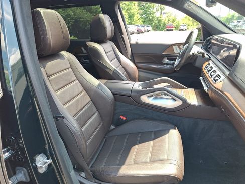 Used 2020 Mercedes-Benz GLS 580 4MATIC image 3