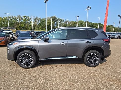 New 2026 Nissan Rogue Platinum w/ Platinum Premium Package image 4