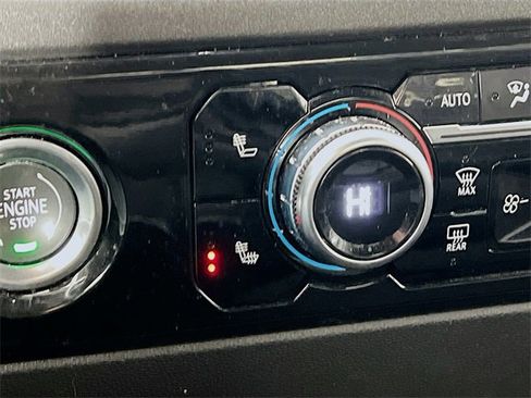 Used 2024 GMC Sierra 1500 Elevation image 21