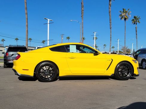 Used 2016 Ford Mustang Shelby GT350 w/ Technology Package image 37