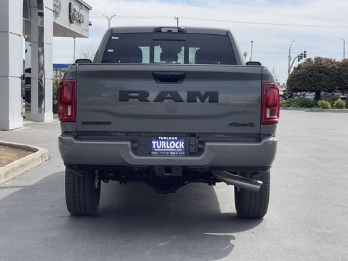 New 2026 RAM 2500 Big Horn AWD/4WD image 11
