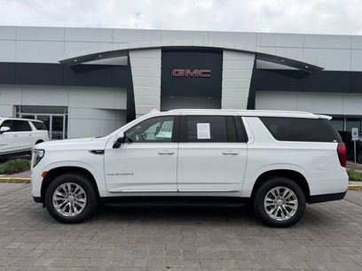 Used 2024 GMC Yukon XL SLT w/ SLT Luxury Package