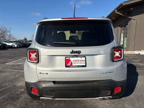 Used 2017 Jeep Renegade Limited image 4