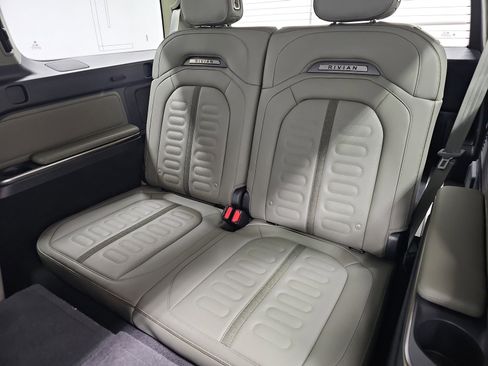 Used 2023 Rivian R1S Adventure image 22