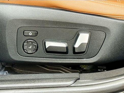 Used 2020 BMW 330i 330i w/ Premium Package image 24