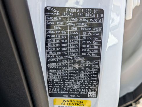 Used 2024 Jaguar E-PACE R-Dynamic SE image 25