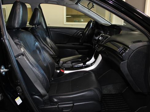 Used 2014 Honda Accord Sport image 24