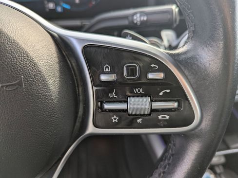 Used 2021 Mercedes-Benz GLA 250 4MATIC image 14