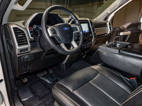 Used 2021 Ford F250 Lariat image 16