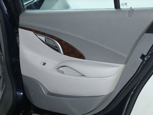 Used 2011 Buick LaCrosse CX image 29