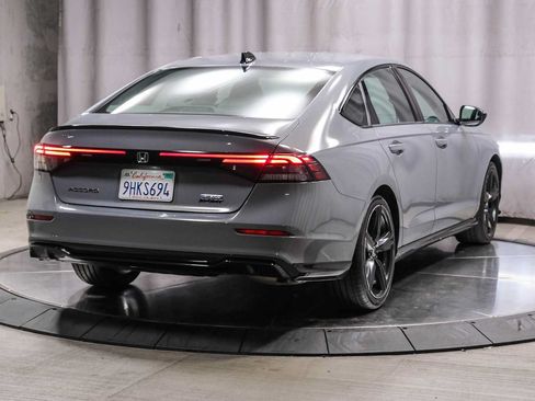 Used 2023 Honda Accord Sport image 4