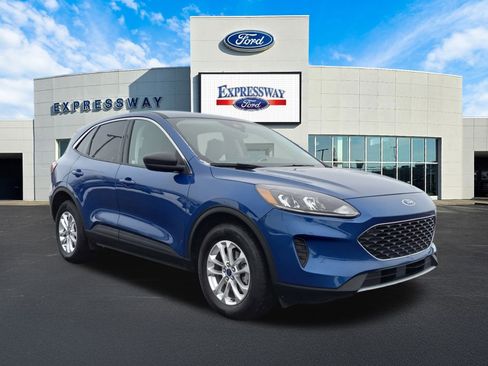 Used 2022 Ford Escape SE image 4
