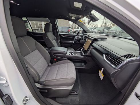 Used 2025 GMC Acadia Elevation w/ Black Edition image 26